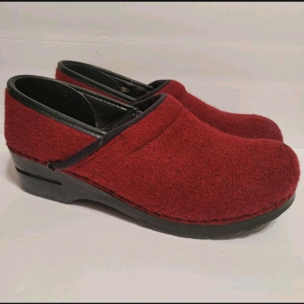 Dansko Professional Red Wool Felt Clogs 41 Shoes Nurse Doctor Comfort